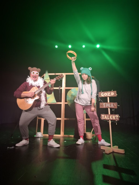 sobota, 25. 7., 18.00 – Teater v galeriji: Kvak se pa tukaj dogaja, gledališka predstava, Zavod Frnikola