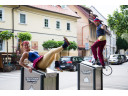 sobota, 1. 8., 18.30 – Poletne ustvarjalnice: RazGibalnica, ustvarjalna delavnica, vodi Katjuša Kovačič (foto: Luka Dakskobler)